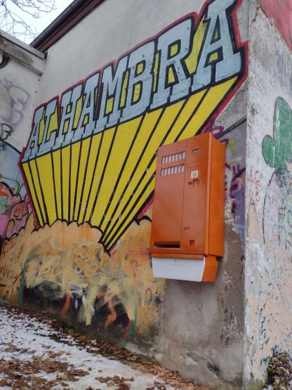 Spritzenautomat am Alhambra